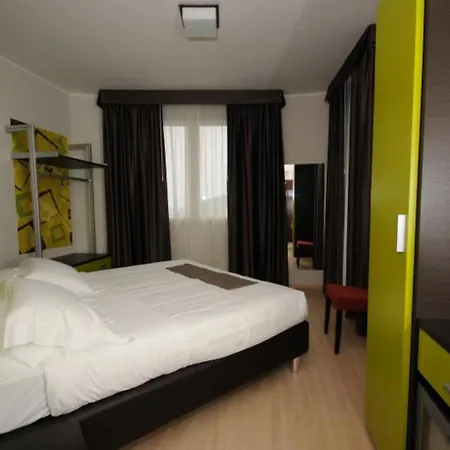 Fiera 4*